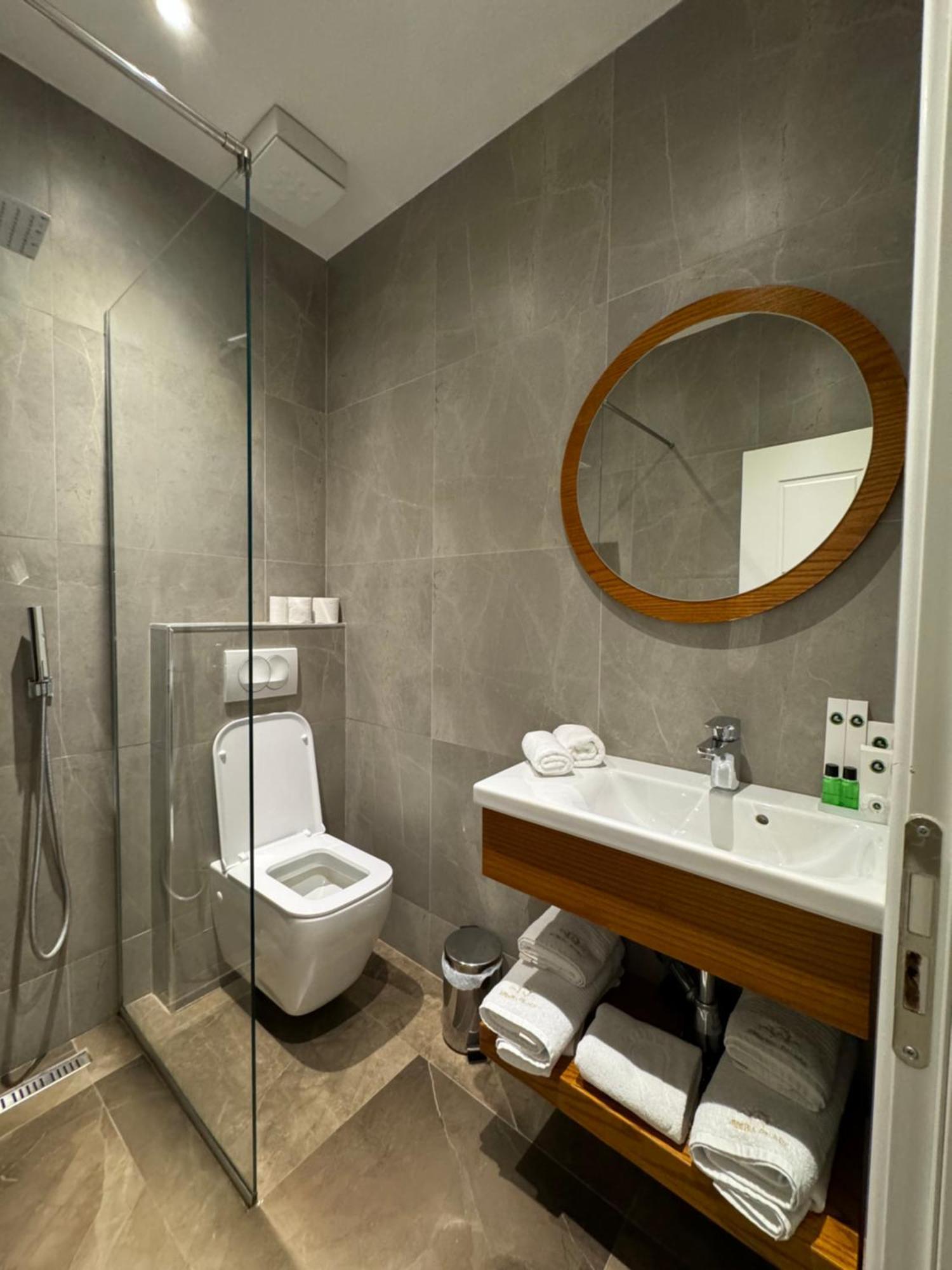 Hotel Arberia Palace