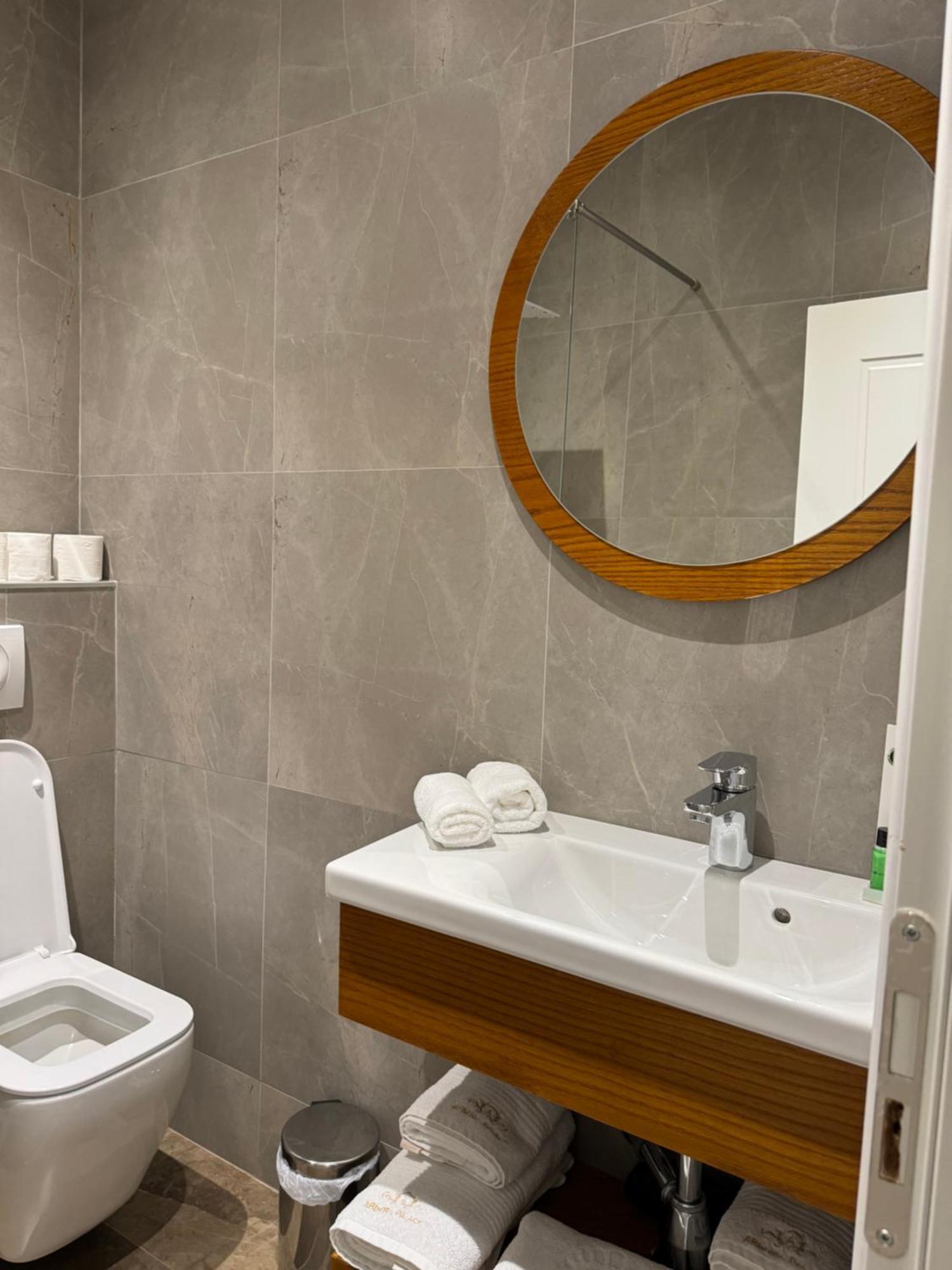 Arberia Palace 4*